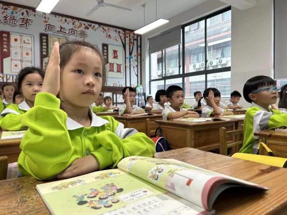 2022年11月长沙铜铺街小学及河南信阳是否停课情况