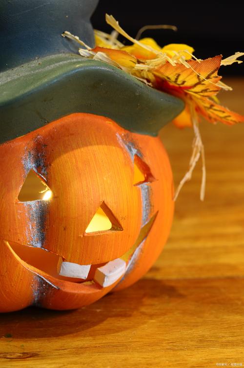 万圣节的来历：南瓜为何成标志物及有趣习俗的源头